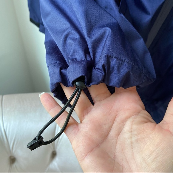 Robert Graham Men’s Long Sleeve Zip Up Windbreaker - Picture 7 of 9